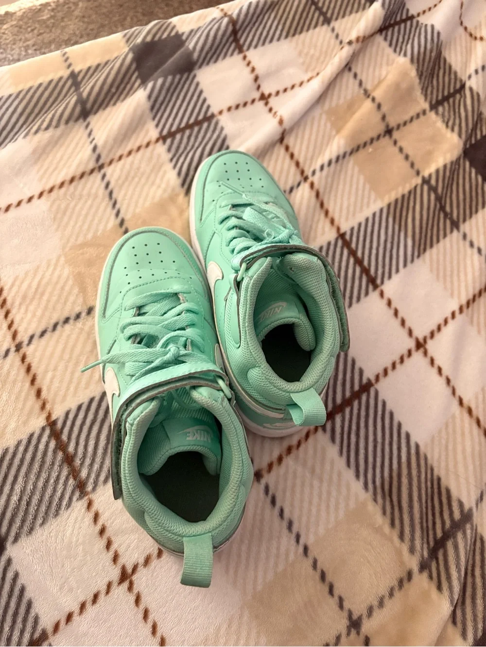 Nike Kids Mint Green High-Top Sneakers